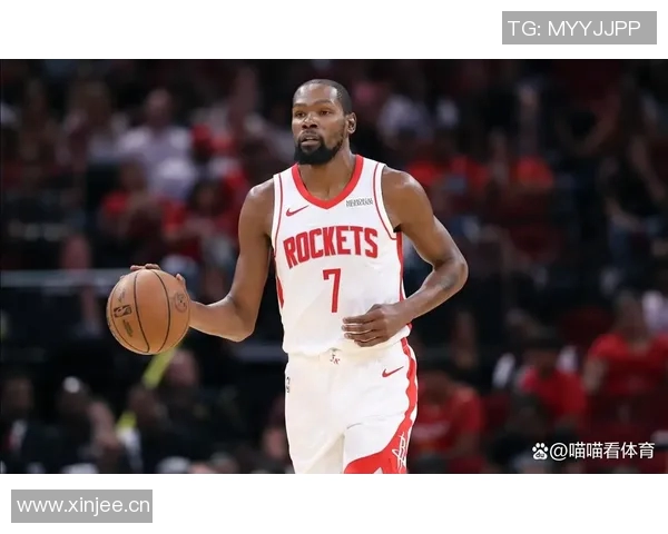 火箭队出征四连客战太阳勇士爵士两场登机照中未见杜兰特身影